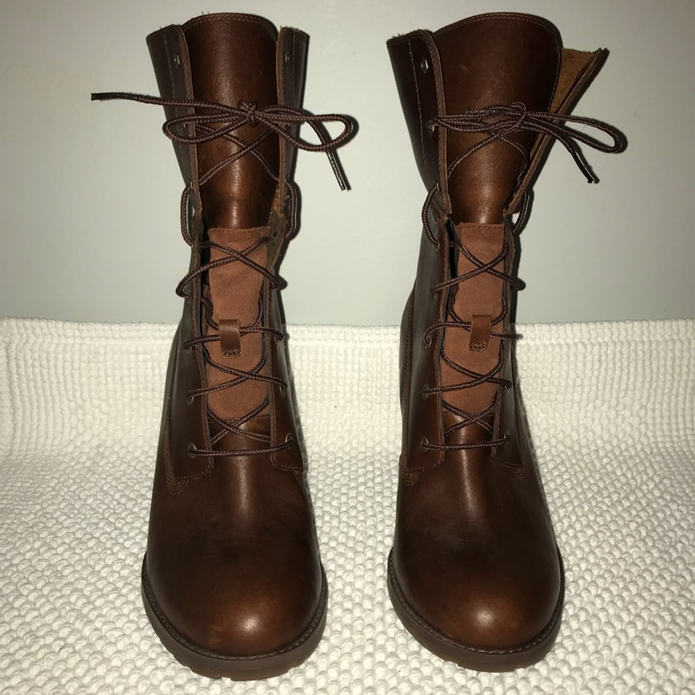 Womens Timberland brown heeled laced boots